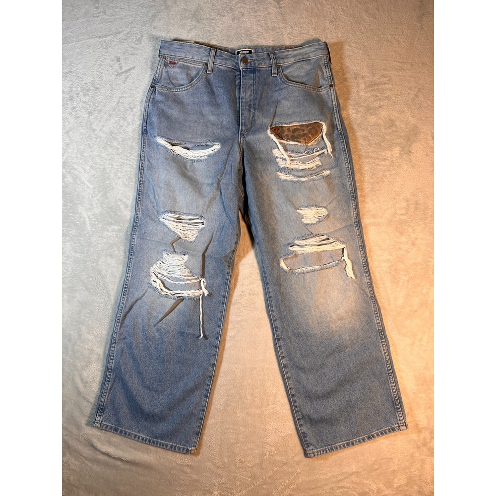 Wrangler Distressed Ripped Mom Relaxed Jeans High Rise 33X28 Rock Band Retro NWT